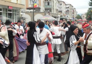 festival-cugir-vinerea-2015-ziua-intai